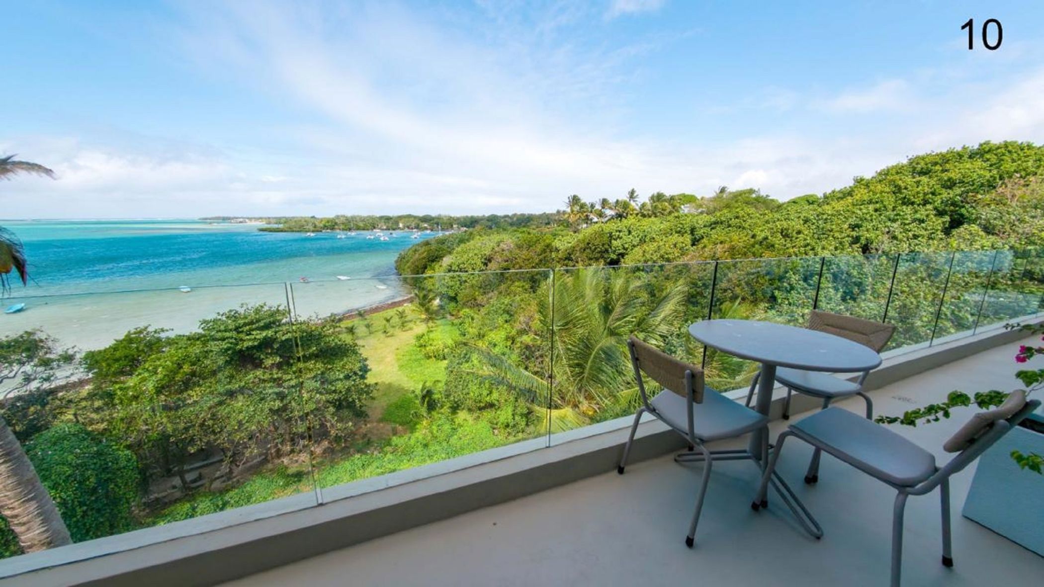 Penthouse apartment to rent in Trou d'eau Douce, Mauritius - MPR1715454