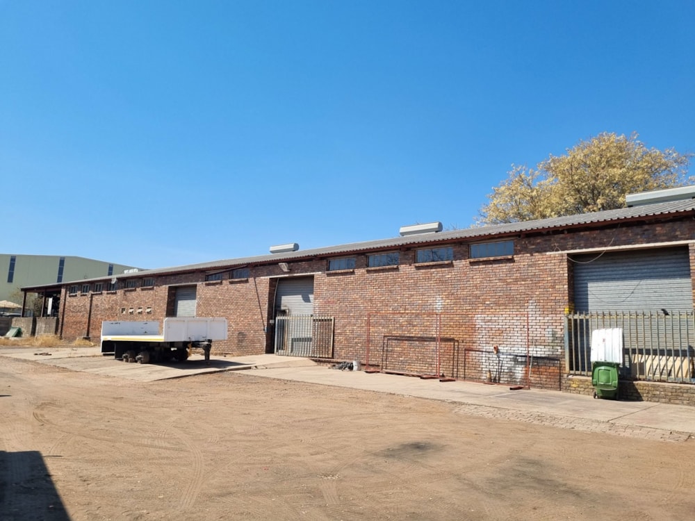 Commercial industrial property for sale in Steelpoort - 1LY1715500 Commercial industrial property for sale in Steelpoort - 1LY1715500