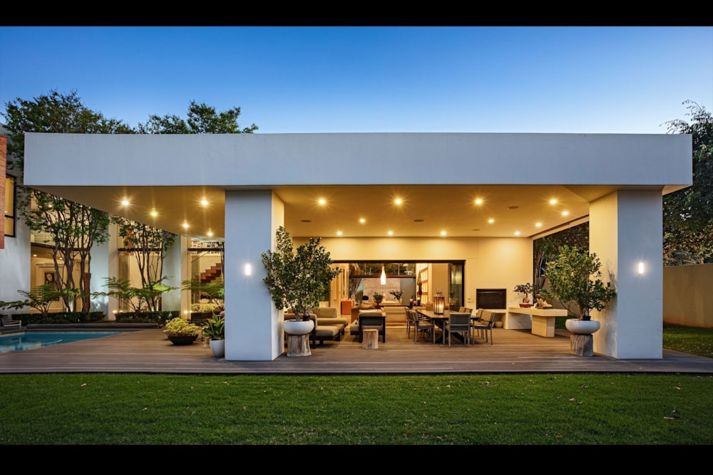 Security complex home for sale in Hyde Park, Sandton - HP1715538