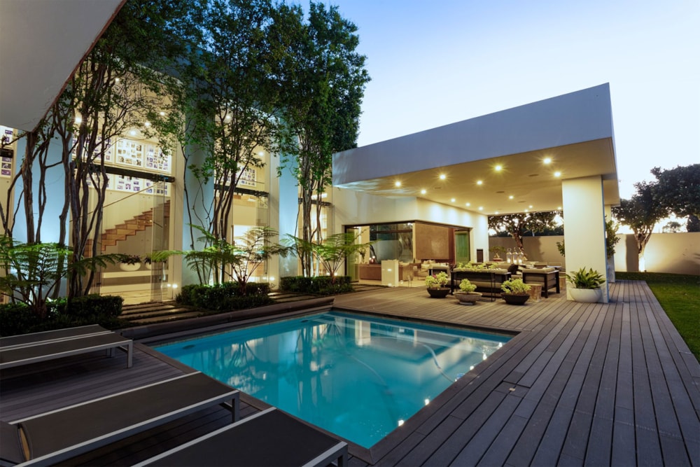 Security complex home for sale in Hyde Park, Sandton - HP1715538 Security complex home for sale in Hyde Park, Sandton - HP1715538