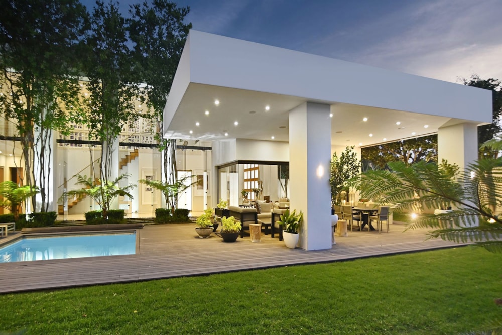 Security complex home for sale in Hyde Park, Sandton - HP1715538 Security complex home for sale in Hyde Park, Sandton - HP1715538