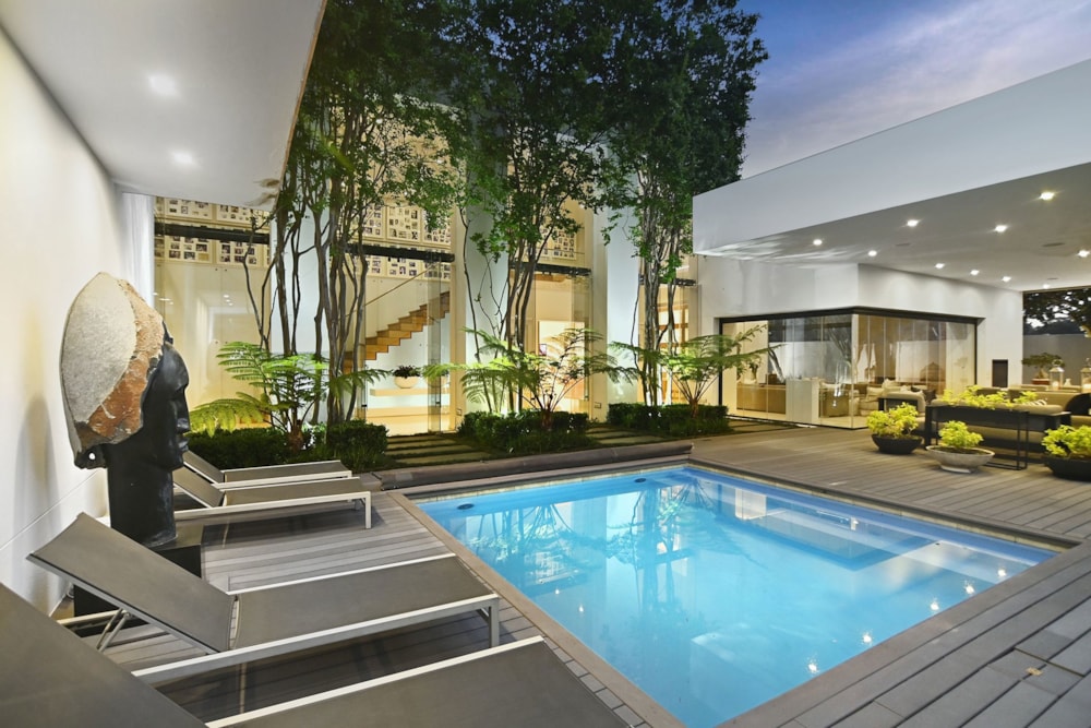 Security complex home for sale in Hyde Park, Sandton - HP1715538