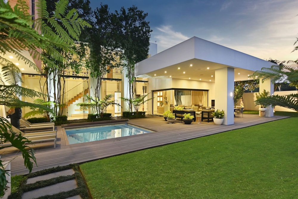 Security complex home for sale in Hyde Park, Sandton - HP1715538