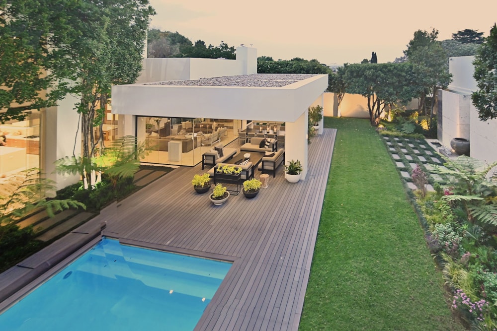 Security complex home for sale in Hyde Park, Sandton - HP1715538 Security complex home for sale in Hyde Park, Sandton - HP1715538