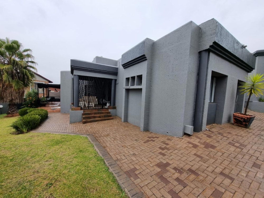 Double-storey house for sale in Hoeveld Park - 1WD1715548