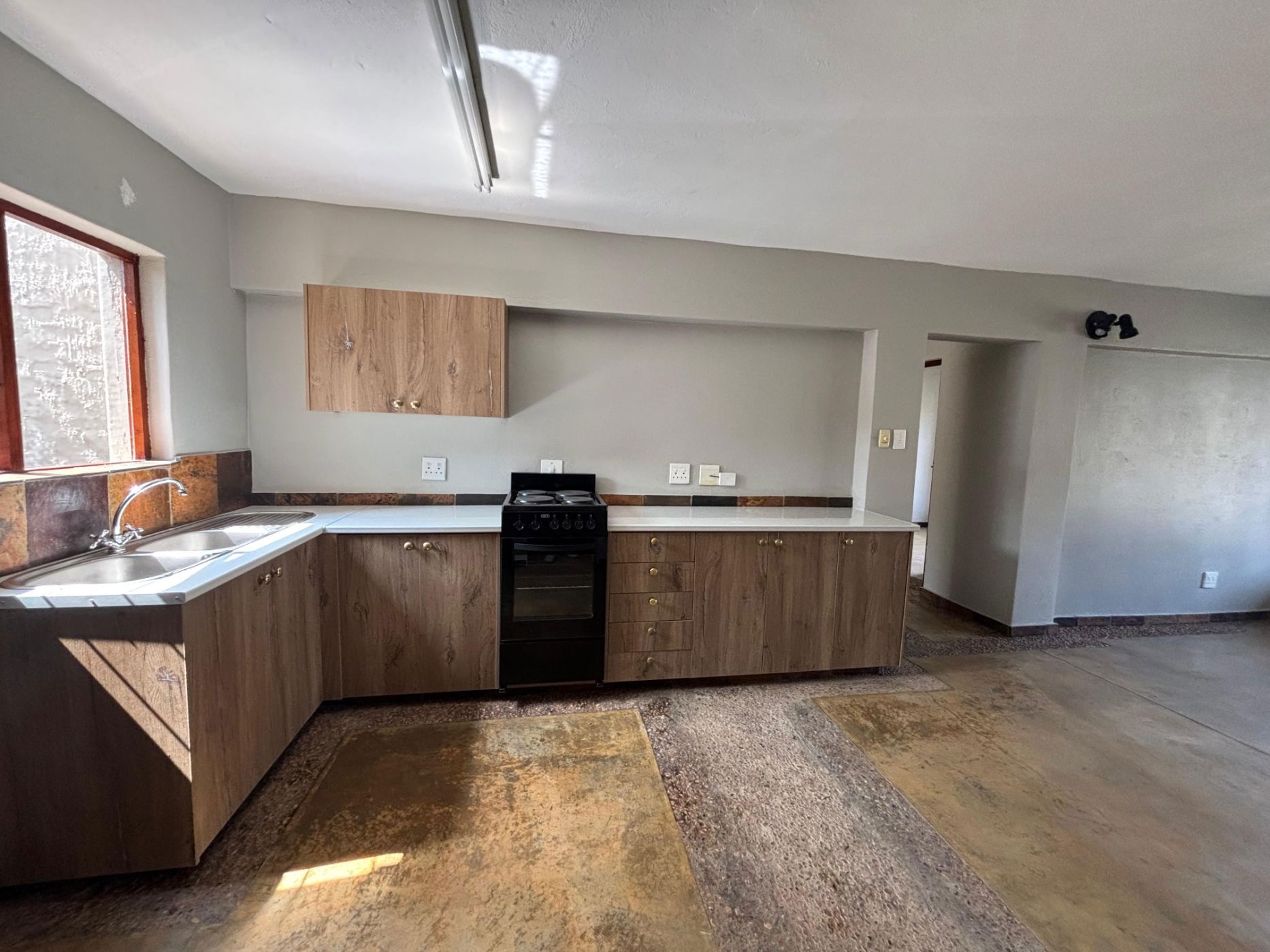 Apartment to rent in Hoedspruit - 1HS1715636