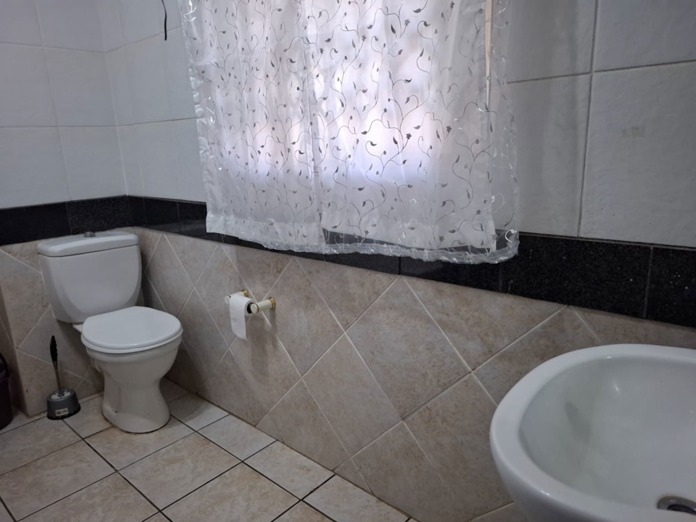 Loft let in Phakalane, Botswana - 3BO1715731