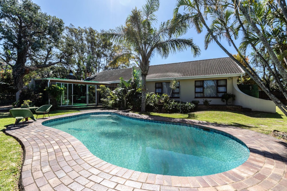 House for sale in Beacon Bay - 1EZ1716553