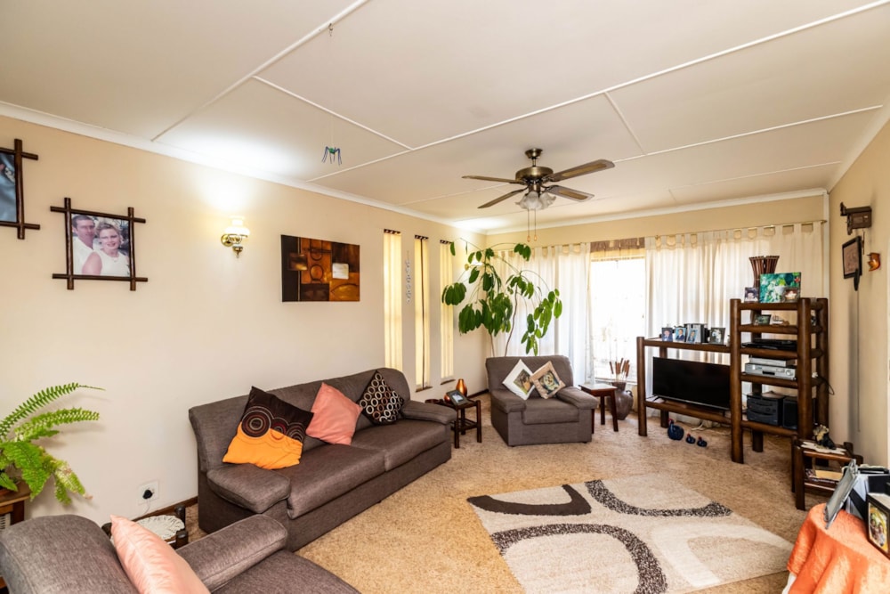 House for sale in Beacon Bay - 1EZ1716553 House for sale in Beacon Bay - 1EZ1716553