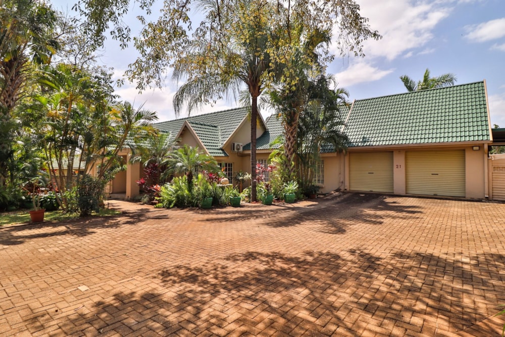 House for sale in Komatipoort - 1NK1715838 House for sale in Komatipoort - 1NK1715838