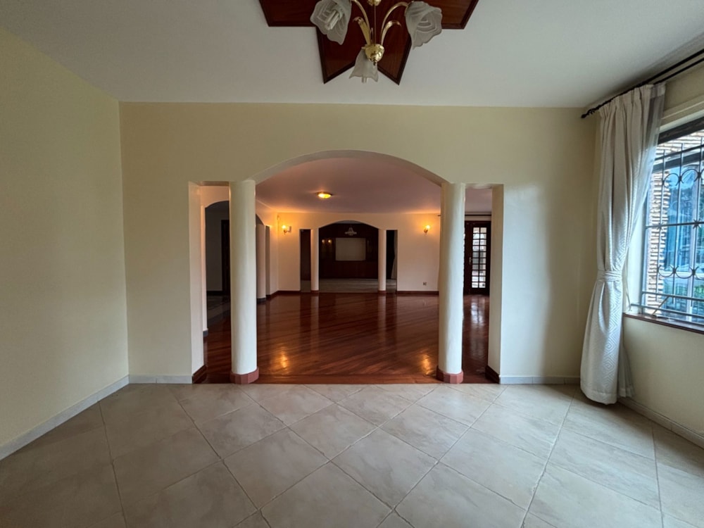 Multi-storey house to rent in Runda , Kenya - 3KE1715877 Multi-storey house to rent in Runda , Kenya - 3KE1715877