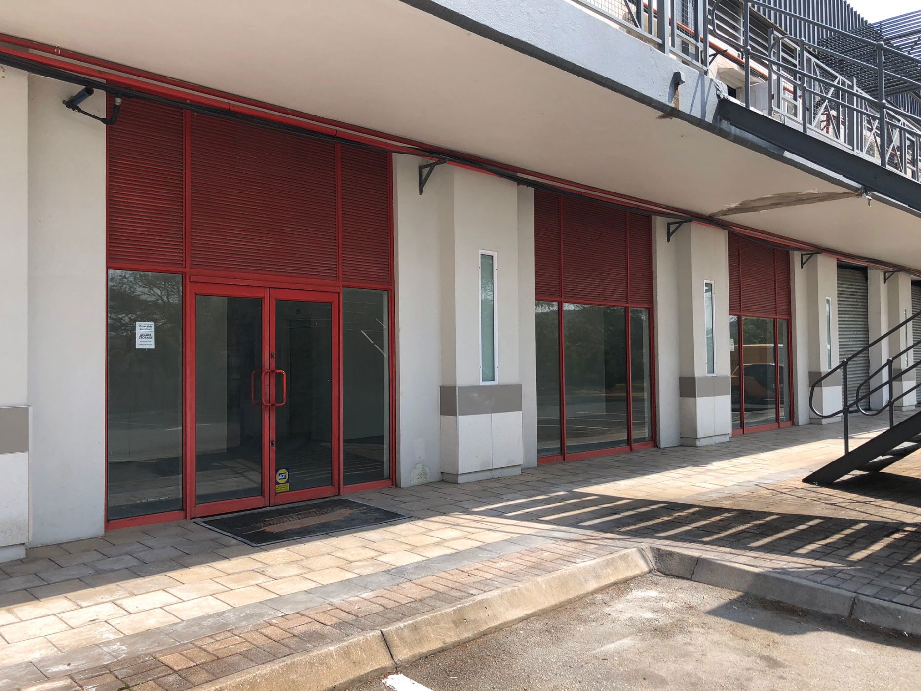 Commercial office to rent in Riverside Park - 1NS1715880