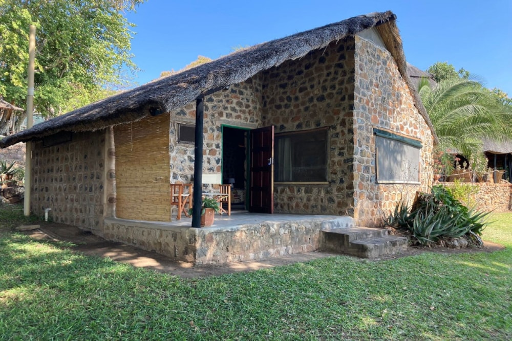 Country resort for sale in Matabeleland, Zimbabwe - 3ZB1715897