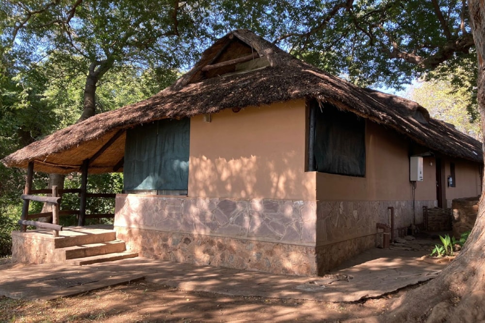 Country resort for sale in Matabeleland, Zimbabwe - 3ZB1715897