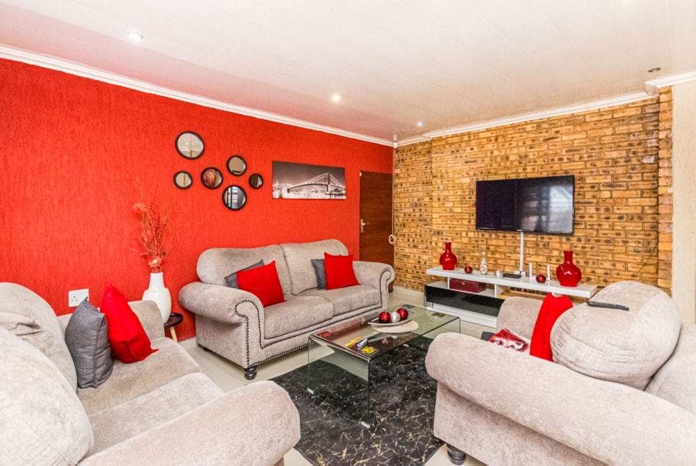 House for sale in Kagiso - 1KR1715937 House for sale in Kagiso - 1KR1715937