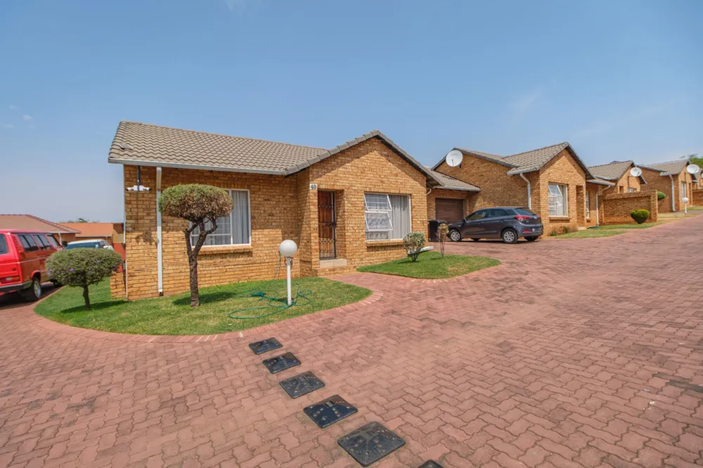 Cluster for sale in Grobler Park - RAN1715935 Cluster for sale in Grobler Park - RAN1715935
