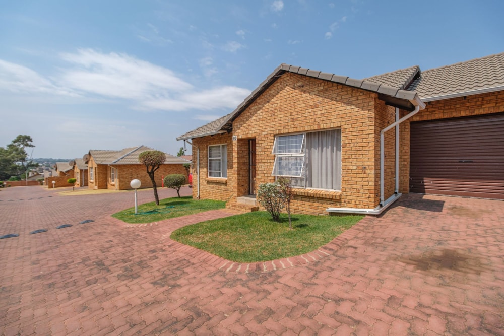 Cluster for sale in Grobler Park - RAN1715935 Cluster for sale in Grobler Park - RAN1715935