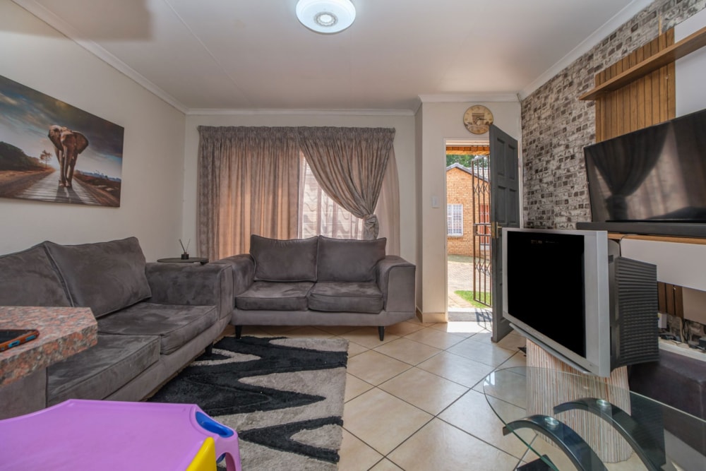Cluster for sale in Grobler Park - RAN1715935 Cluster for sale in Grobler Park - RAN1715935