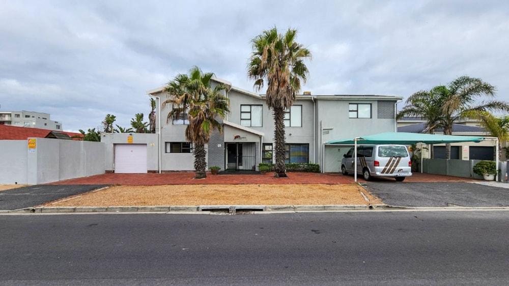 Guesthouse for sale in Table View - PGLAG1715986