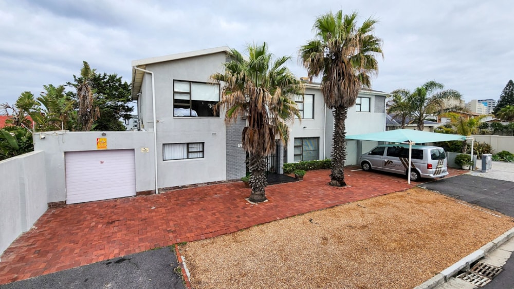 Guesthouse for sale in Table View - PGLAG1715986