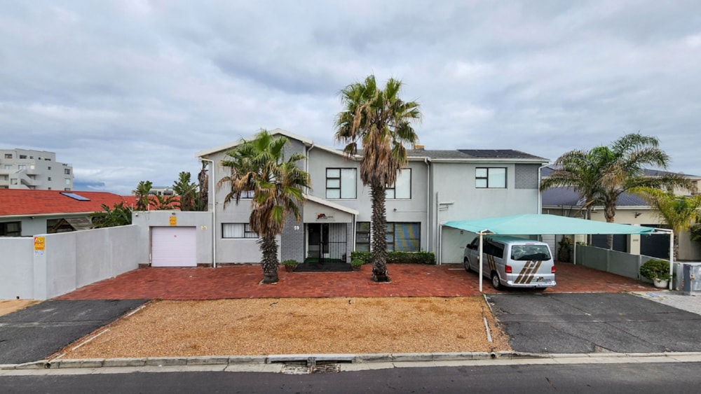 Guesthouse for sale in Table View - PGLAG1715986