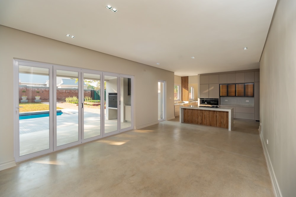 House for sale in Helensvale, Zimbabwe - 3ZB1716033 House for sale in Helensvale, Zimbabwe - 3ZB1716033