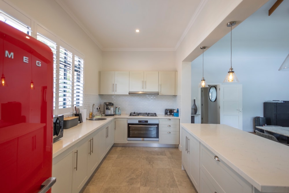 Security complex home for sale in Chisipite, Zimbabwe - 3ZB1716093