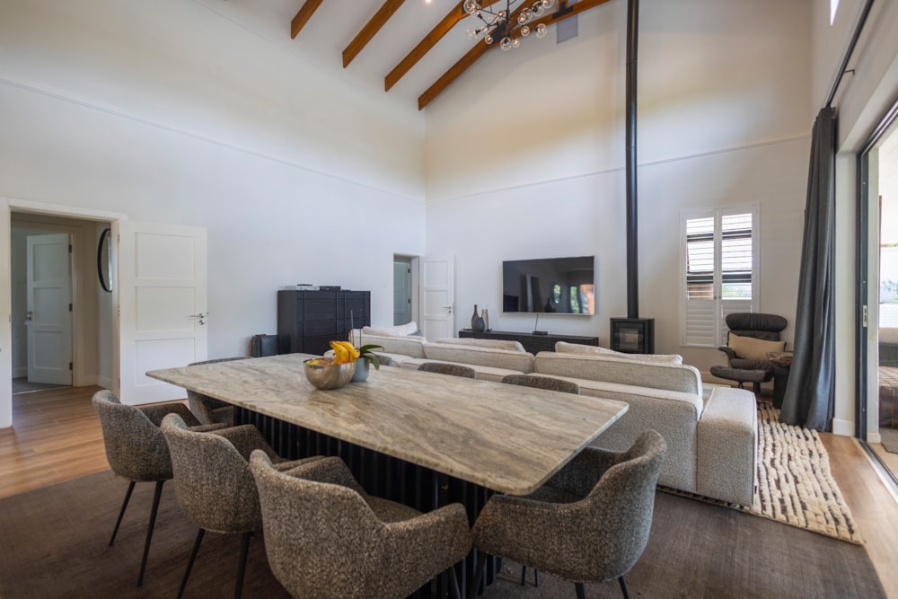 Security complex home for sale in Chisipite, Zimbabwe - 3ZB1716093