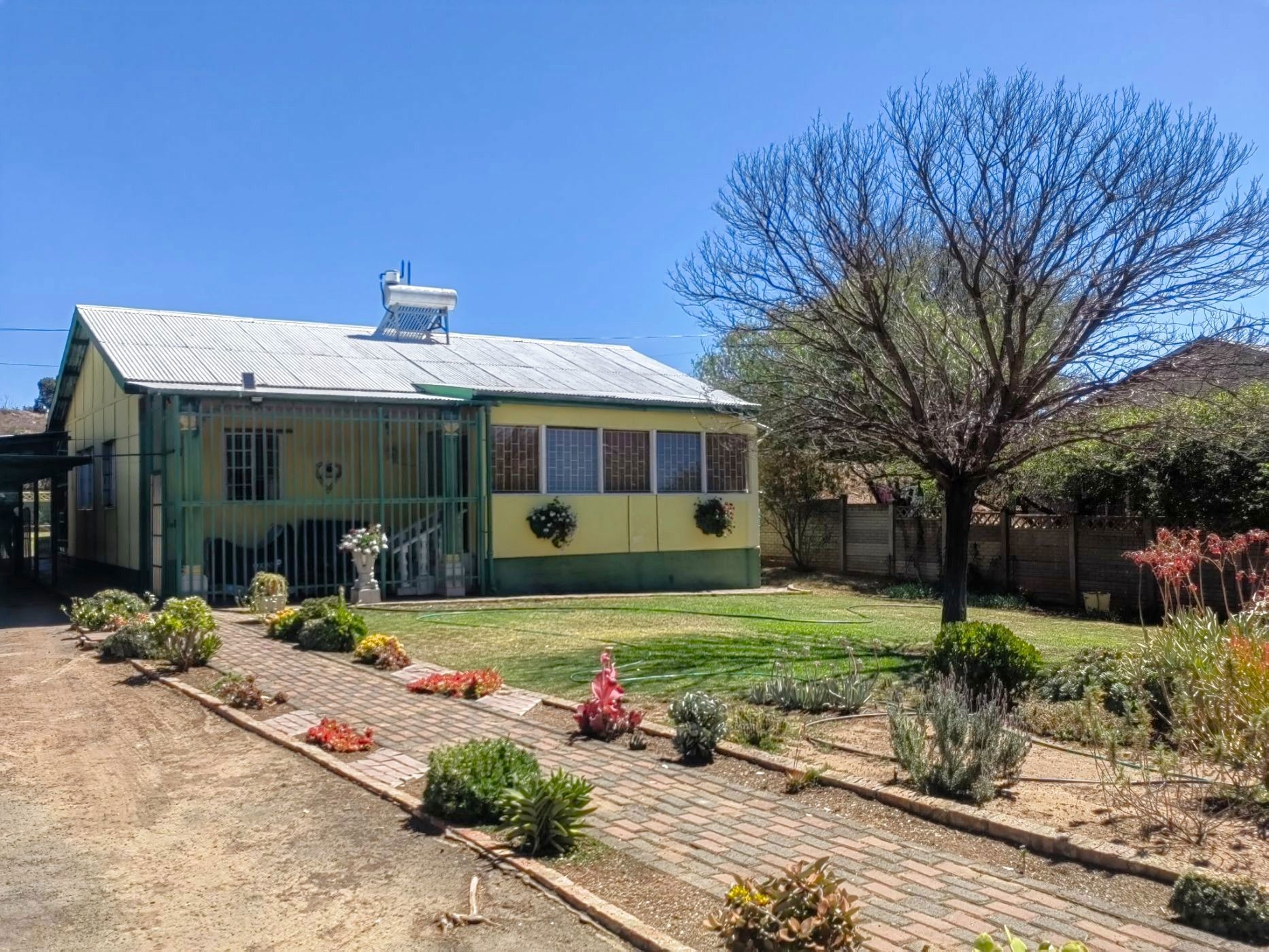 House for sale in Oudtshoorn North - 1OU1716097