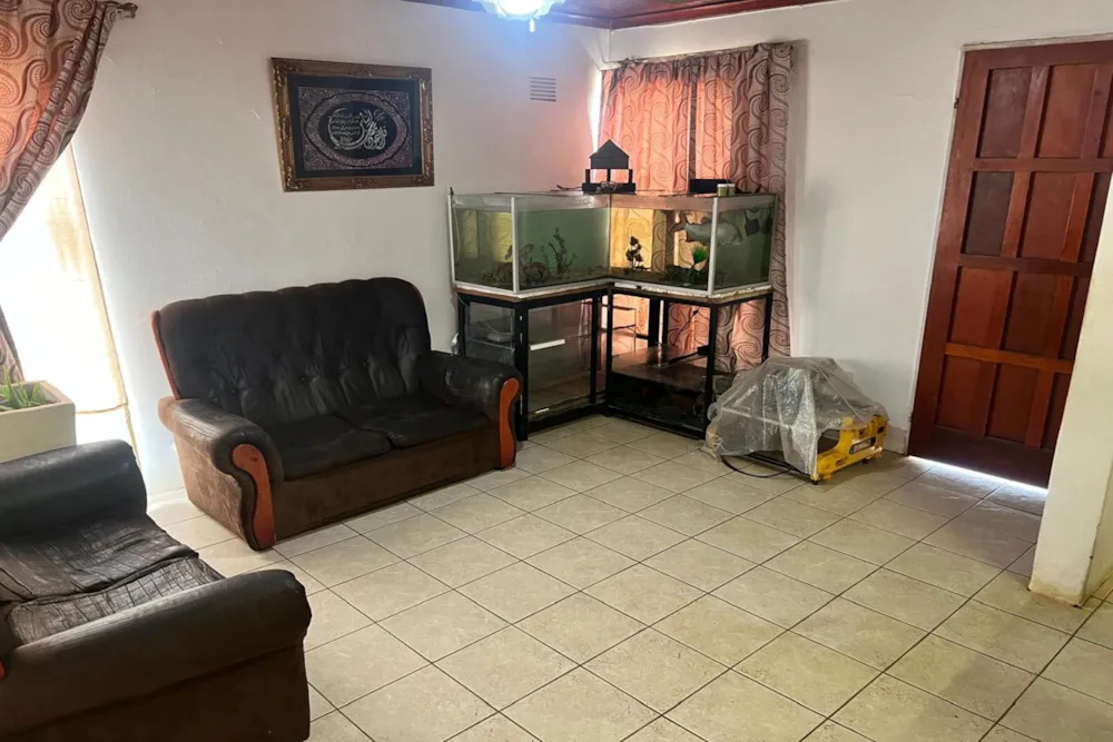 House sold in Newlands West - 1WP1716155