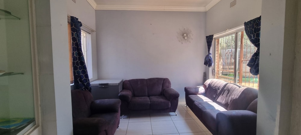 House for sale in Verwoerdpark, Kimberley - 1KJ1716469