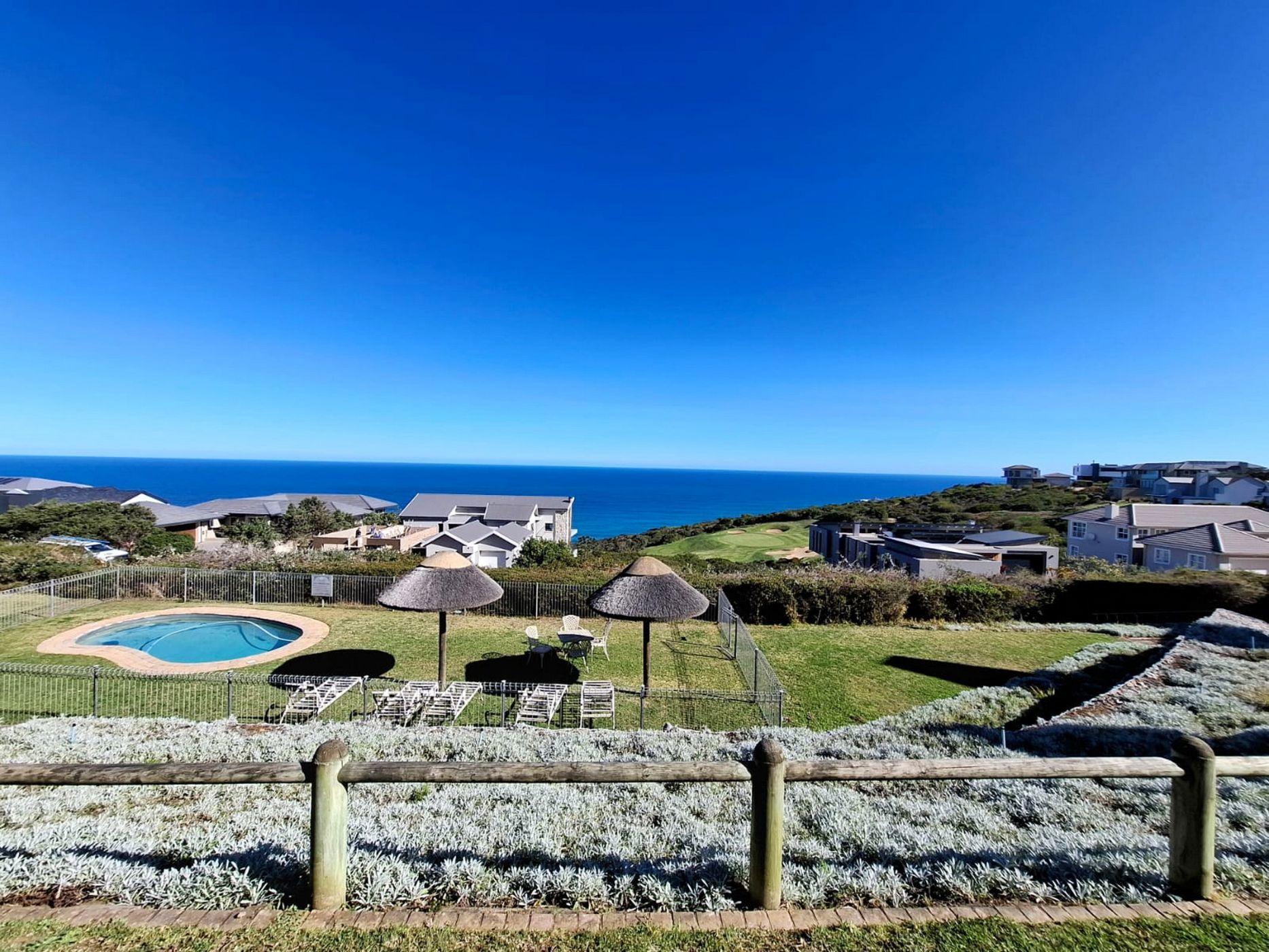 Golf estate house let in Pinnacle Point Golf Estate - 1MB1716355