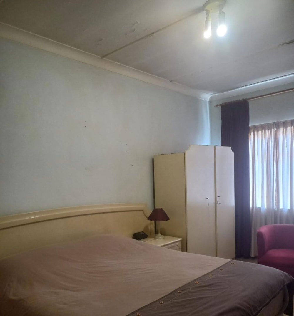 Apartment for sale in Rosettenville - 1GV1716186 Apartment for sale in Rosettenville - 1GV1716186