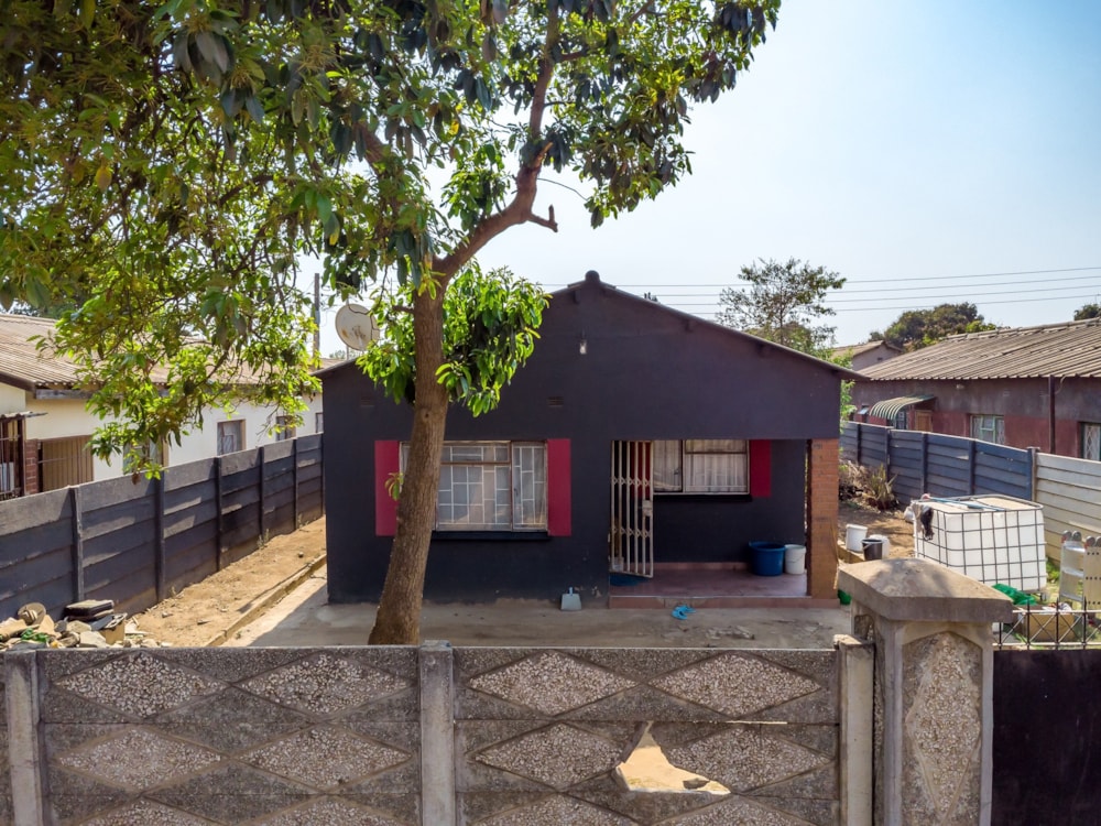 House for sale in Budiriro, Zimbabwe - 3ZB1716802 House for sale in Budiriro, Zimbabwe - 3ZB1716802