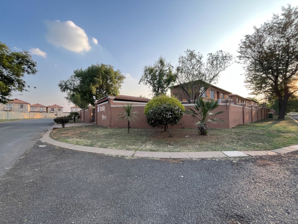 Apartment for sale in Vaalpark Ext 1 - 1VT1717191