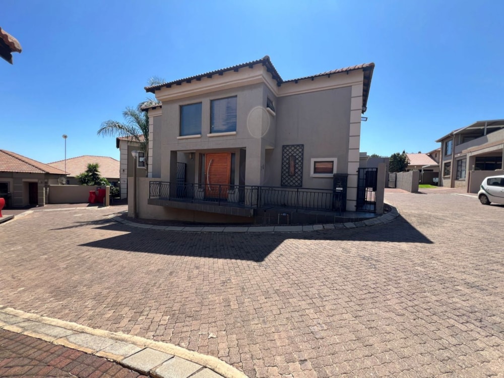 Double-storey house for sale in Reyno Ridge - 1WD1716309