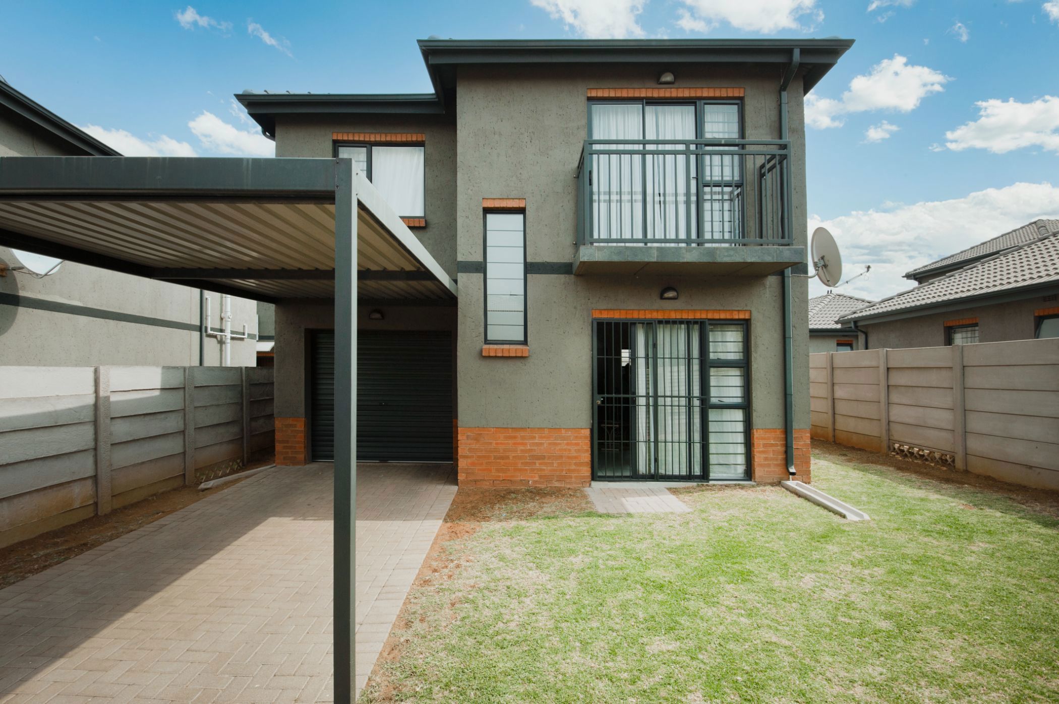 Double-storey house to rent in Albertsdal - 1GV1716321