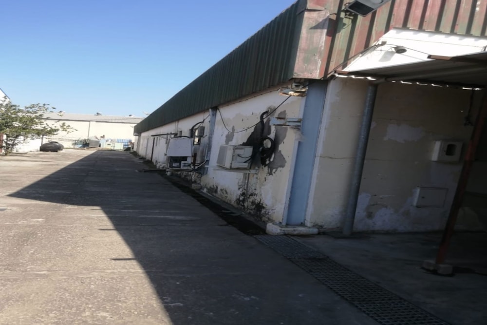 Commercial industrial property for sale in Beira, Sofala, Mozambique - 3MQ1716327