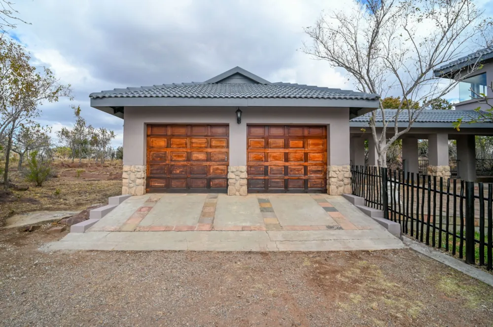 Double-storey house for sale in Modimolle Rural - 1MDM1716364