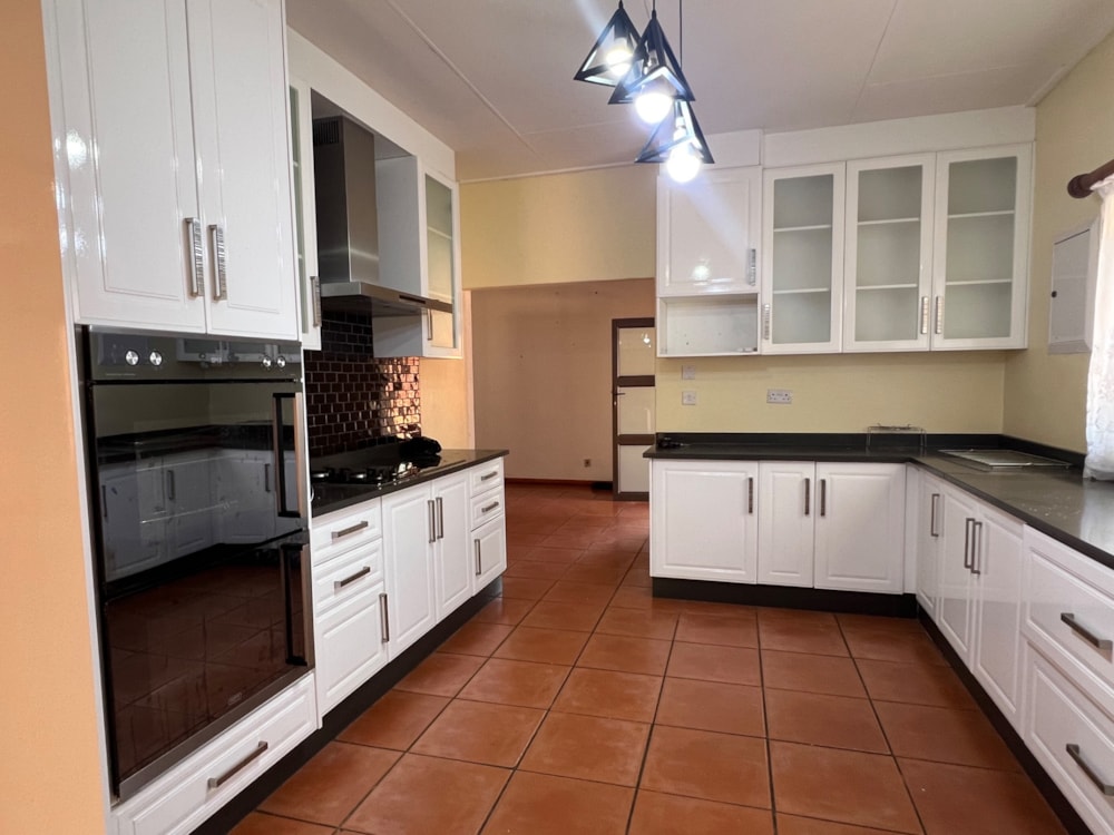 House for sale in Phakalane, Botswana - 3BO1716442