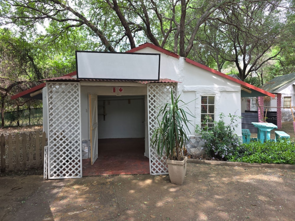 Commercial retail property to rent in Hartbeespoort - 1HR1716444 Commercial retail property to rent in Hartbeespoort - 1HR1716444