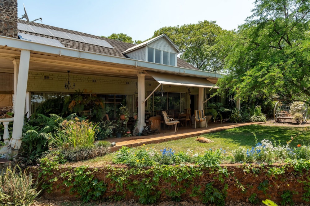 Double-storey house for sale in Greystone Park, Zimbabwe - 3ZB1716451 Double-storey house for sale in Greystone Park, Zimbabwe - 3ZB1716451