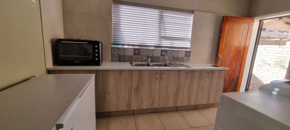 House for sale in Hillcrest, Kimberley - 1KJ1717127 House for sale in Hillcrest, Kimberley - 1KJ1717127