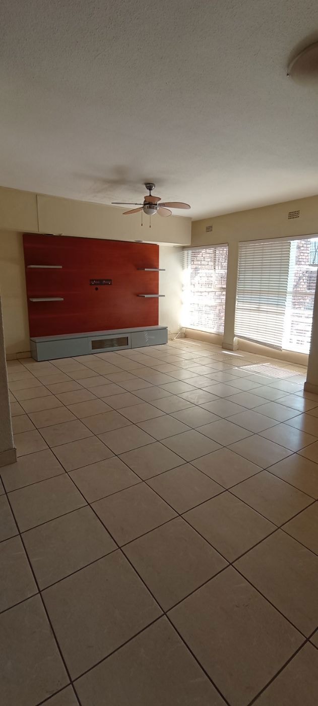 Townhouse to rent in Crystal Park - ENL1716521 Townhouse to rent in Crystal Park - ENL1716521