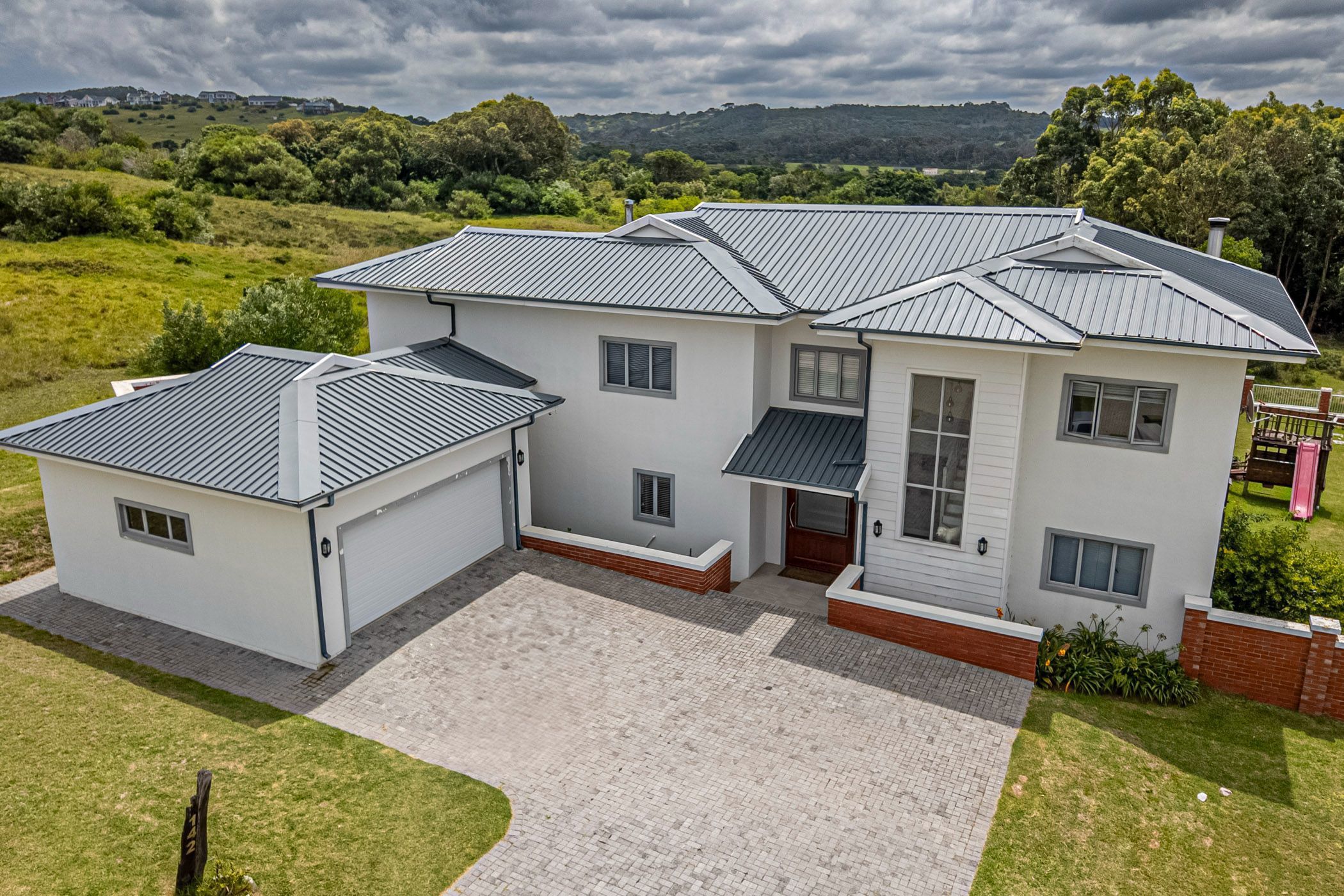 House let in Royalston Estate & Wildlife Reserve - 1PLZ1716475