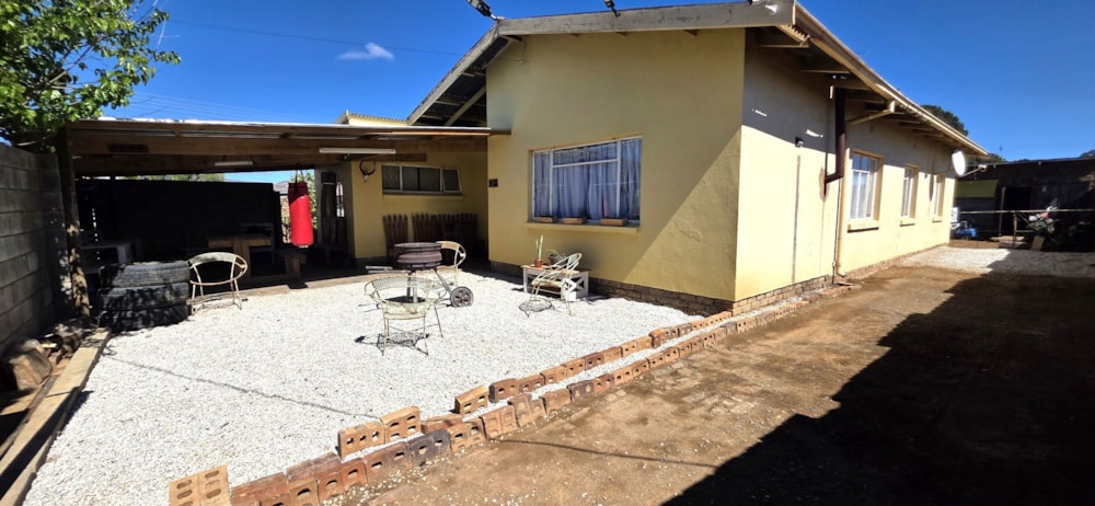 House for sale in Cradock - 1KK1716496 House for sale in Cradock - 1KK1716496