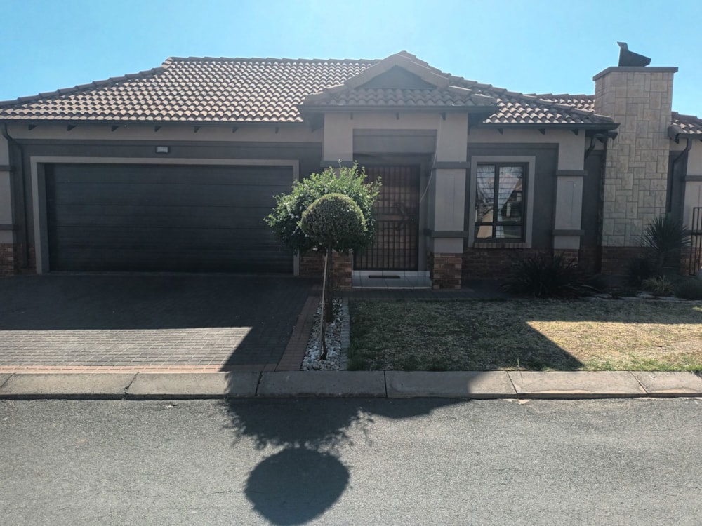 Townhouse for sale in Sunair Park - 1BJ1716547