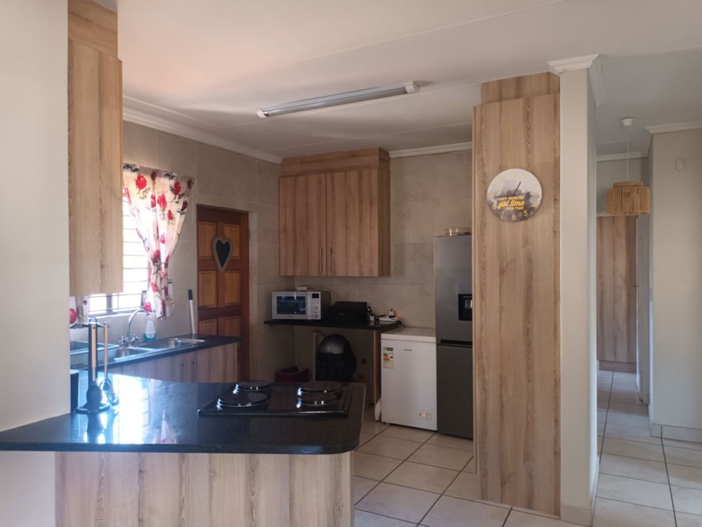 Townhouse for sale in Sunair Park - 1BJ1716547