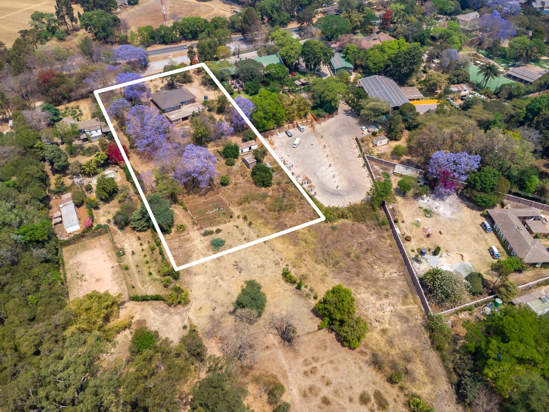 House for sale in Chisipite, Zimbabwe - 3ZB1716579