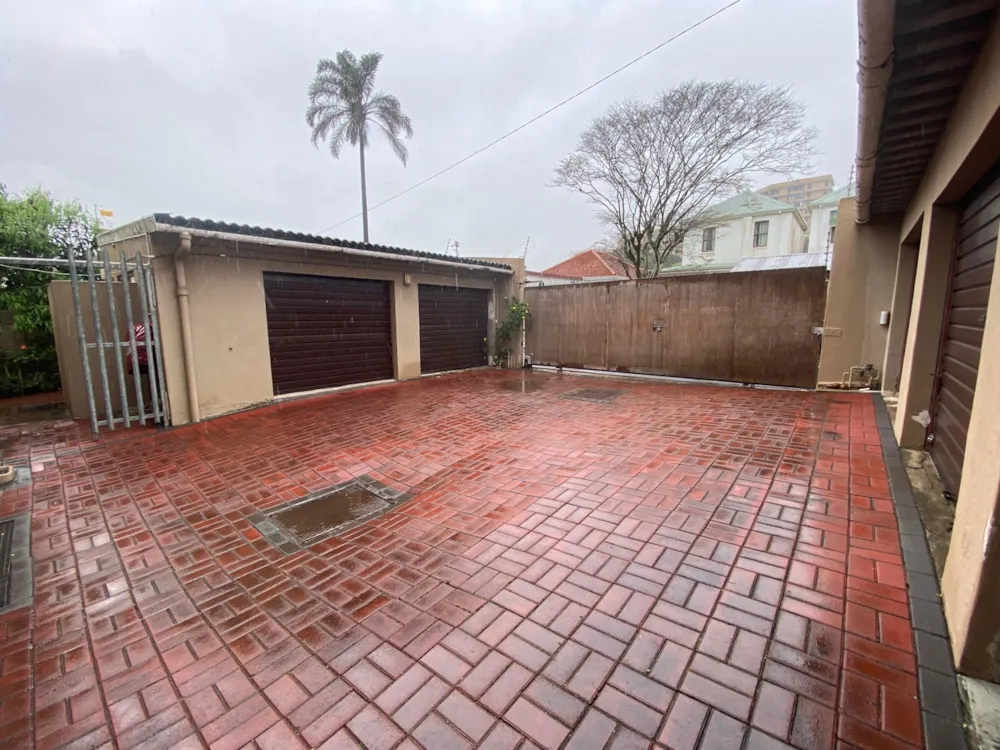 Townhouse sold in Morningside, Durban - 1DA1716613 Townhouse sold in Morningside, Durban - 1DA1716613